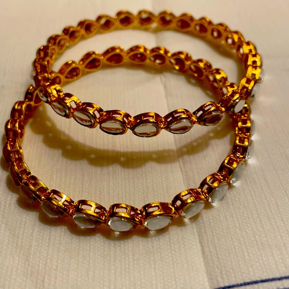Bracelets - Picture 1 of 4